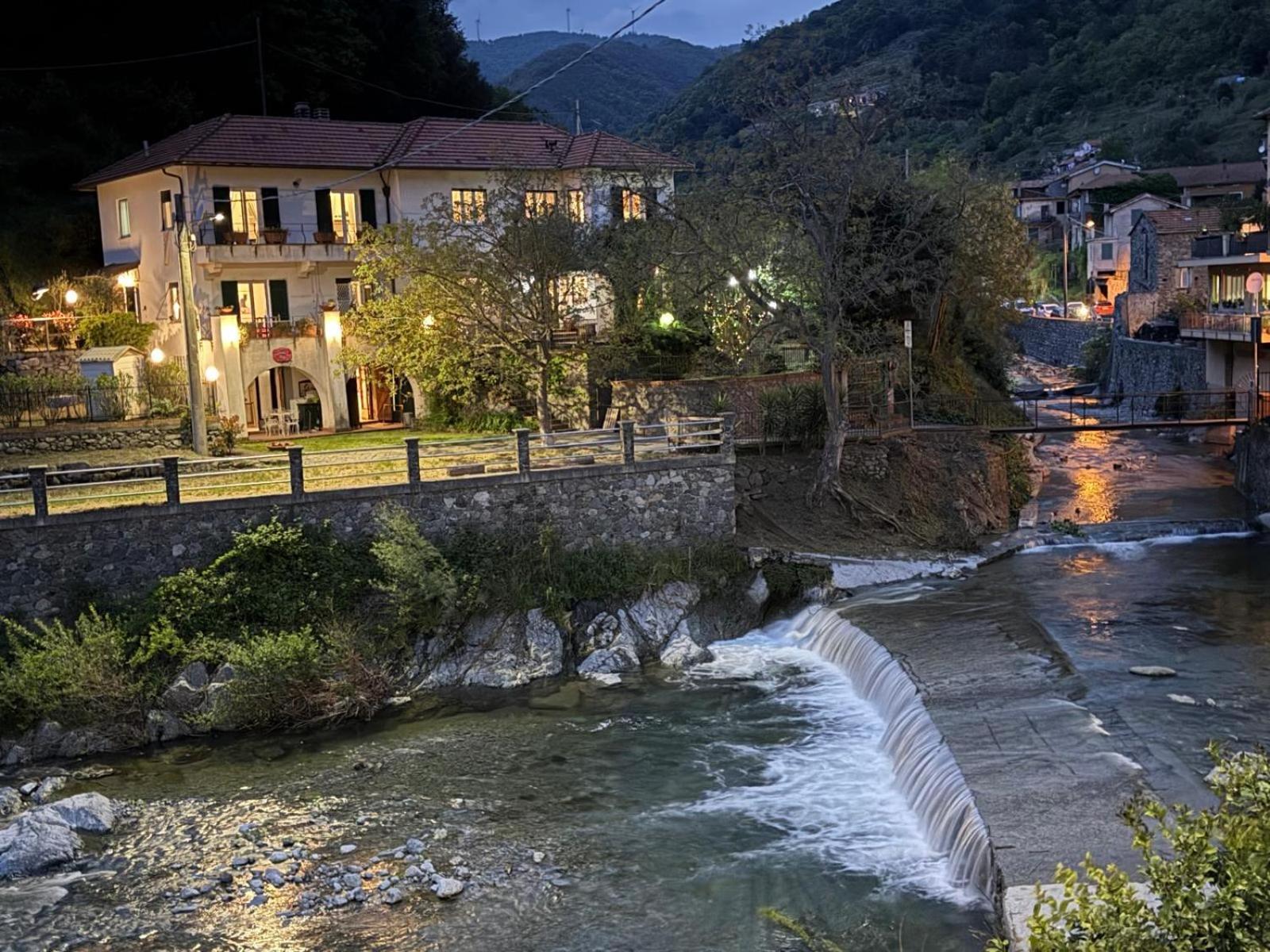 Appartamento In Villa A 5 Km Dal Mare Albisola Superiore Dış mekan fotoğraf